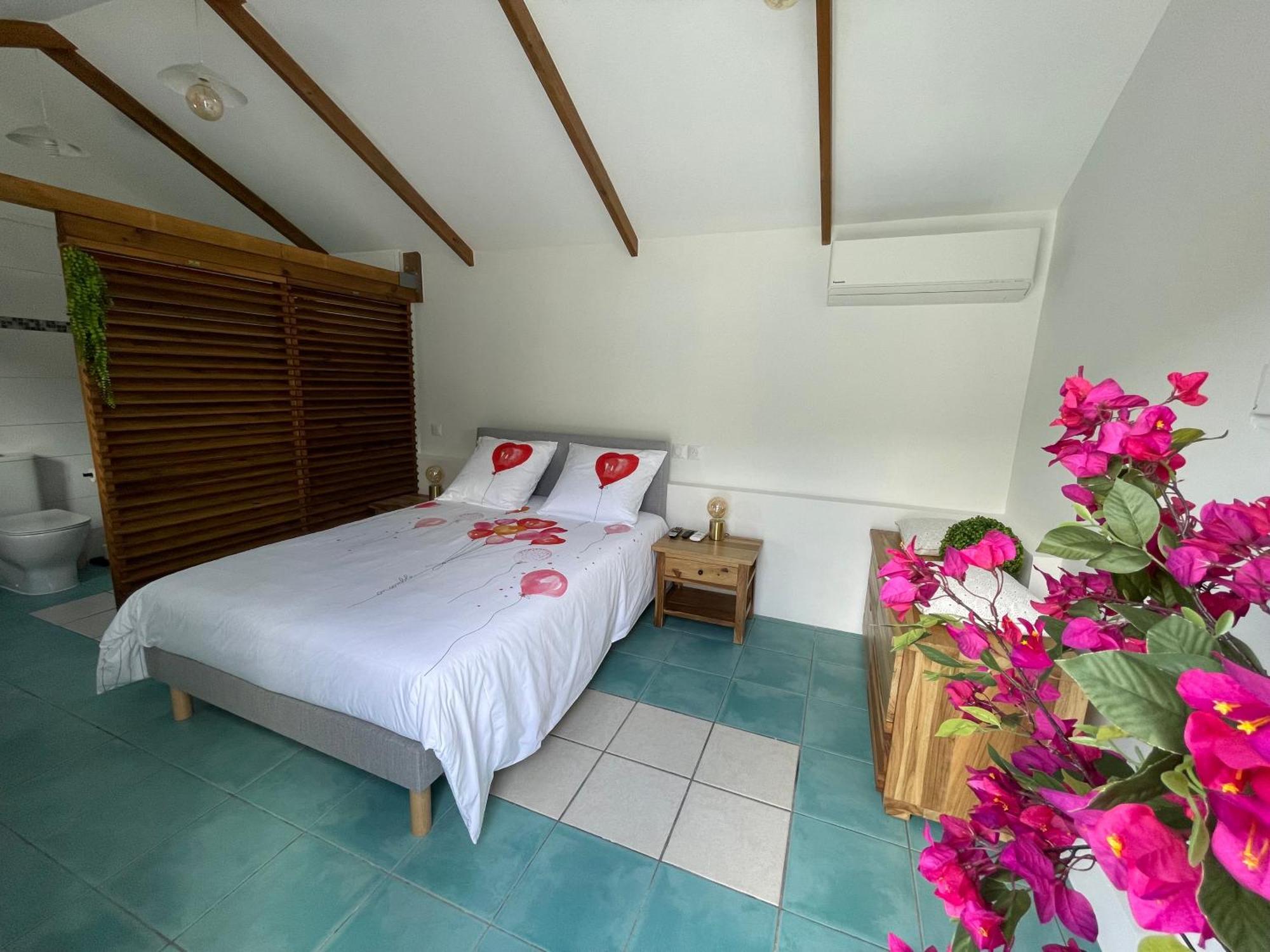 Bungalow "Doussin' Kreyol", Au Calme A 150M De La Plage Grande Anse Exterior foto