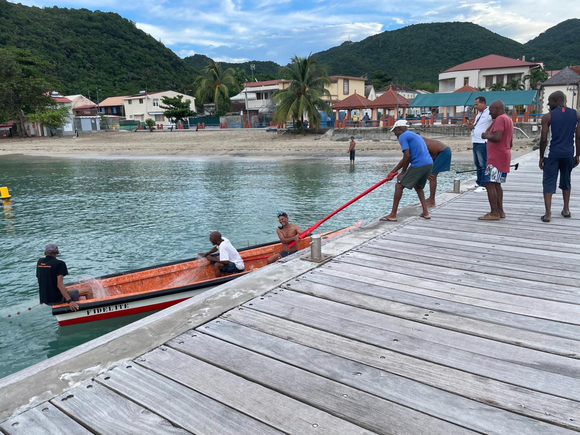 Bungalow "Doussin' Kreyol", Au Calme A 150M De La Plage Grande Anse Exterior foto